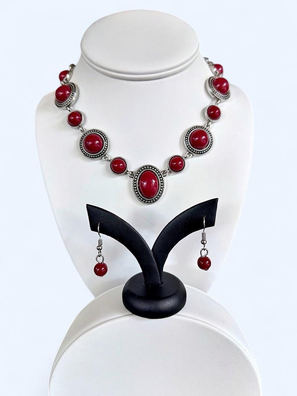 “Voyager Vibes" Deep Red & Silver Necklace + Earring Set 🍒